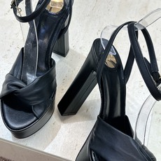 Saint Laurent 圣罗兰 2026春夏新款防水台恨太高交叉带气场高跟女鞋 YSL字母logo五 Saint Laurent 圣罗兰 2026春夏新款防水台恨太高交叉带气场高跟女鞋 YSL字母logo五