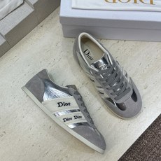 迪奥 Dior 2026春夏新款Ribbon系带休闲帆布运动小白鞋 CD字母logo织带平底圆头拼色阿甘 迪奥 Dior 2026春夏新款Ribbon系带休闲帆布运动小白鞋 CD字母logo织带平底圆头拼色阿甘