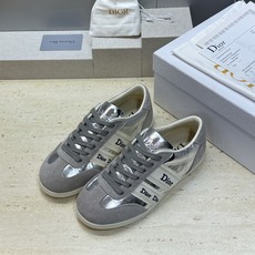迪奥 Dior 2026春夏新款Ribbon系带休闲帆布运动小白鞋 CD字母logo织带平底圆头拼色阿甘 迪奥 Dior 2026春夏新款Ribbon系带休闲帆布运动小白鞋 CD字母logo织带平底圆头拼色阿甘