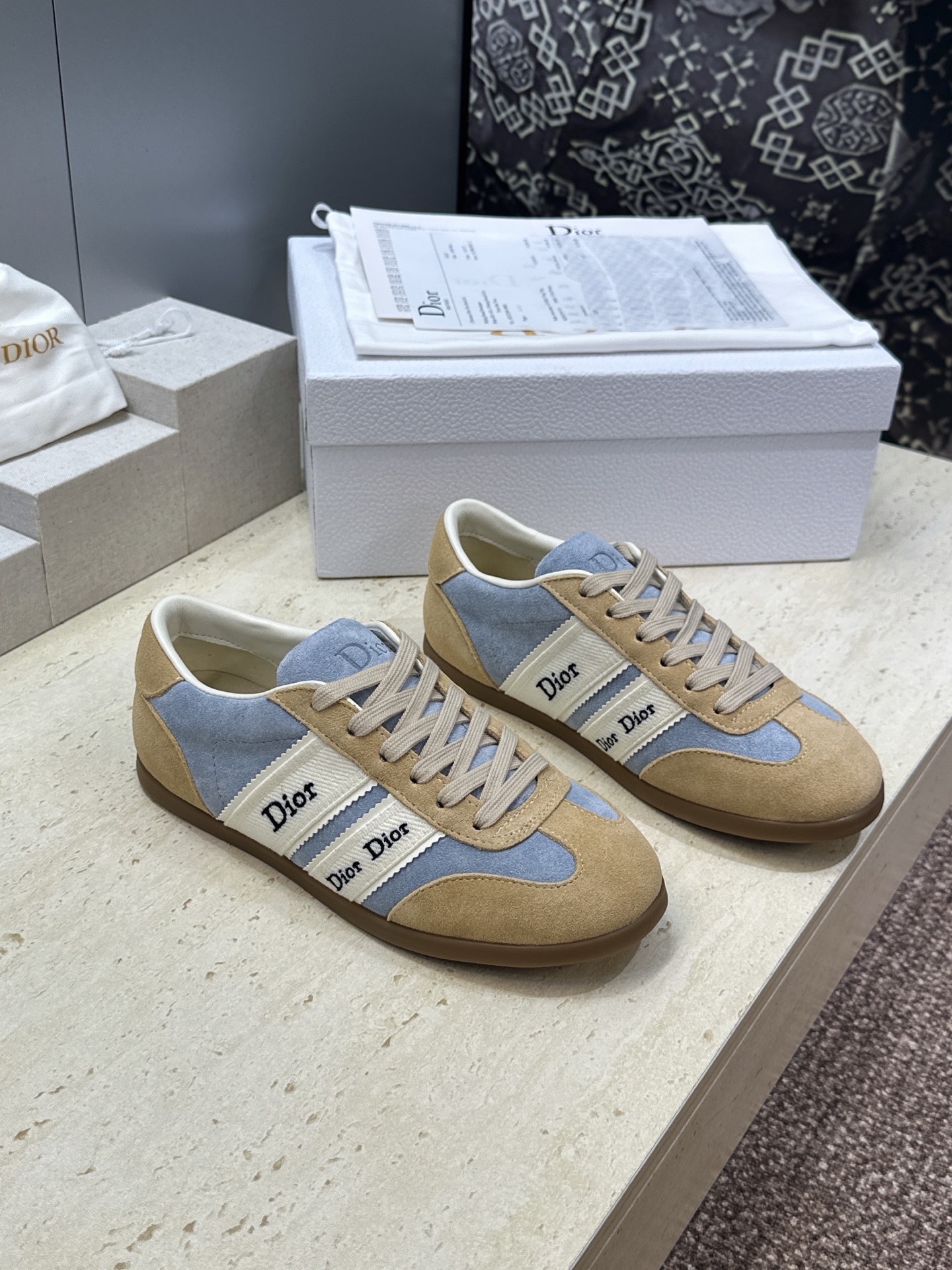 迪奥 Dior 2026春夏新款Ribbon系带休闲帆布运动小白鞋 CD字母logo织带平底圆头拼色阿甘