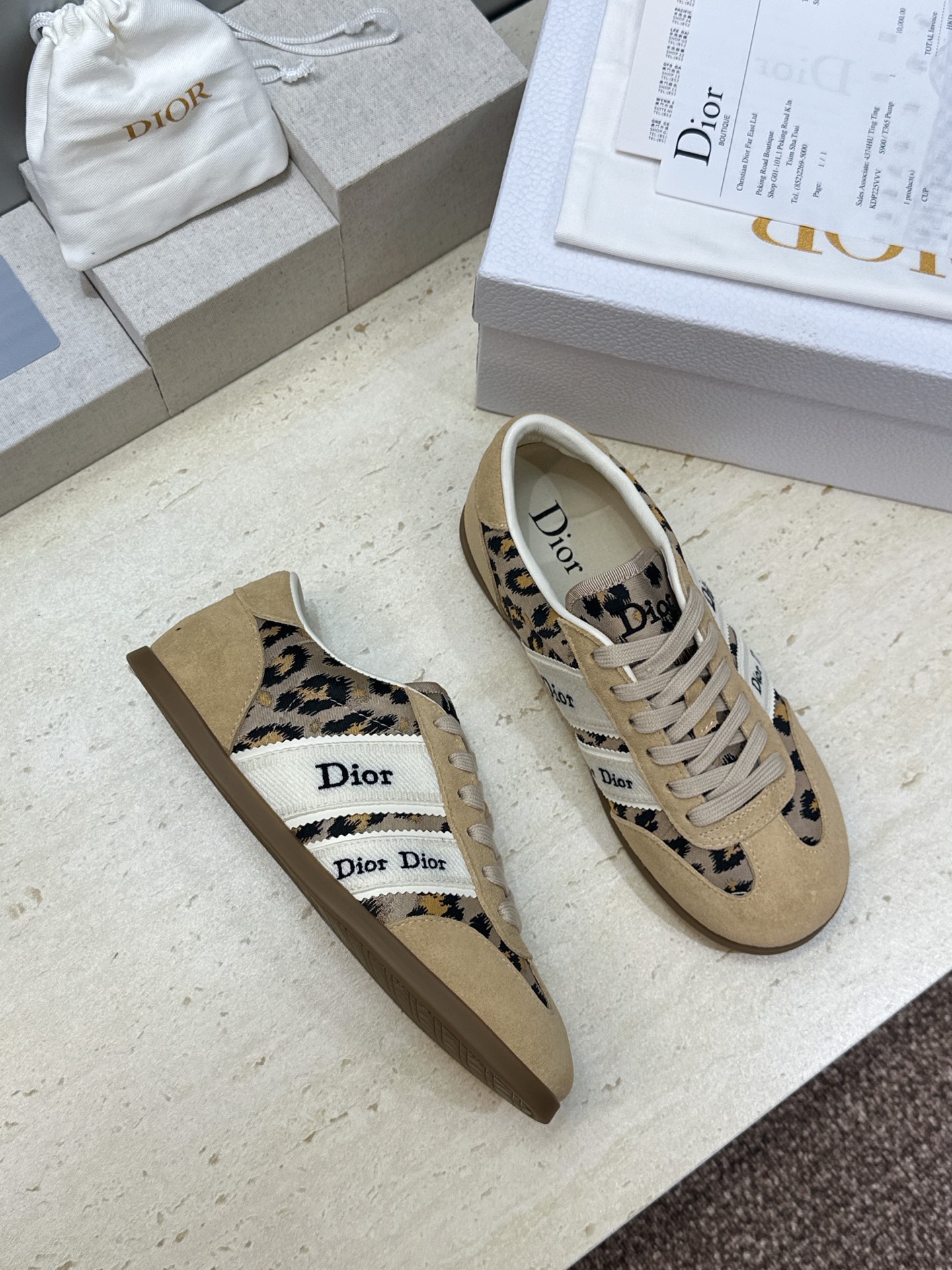 迪奥 Dior 2026春夏新款Ribbon系带休闲帆布运动小白鞋 CD字母logo织带平底圆头拼色阿甘