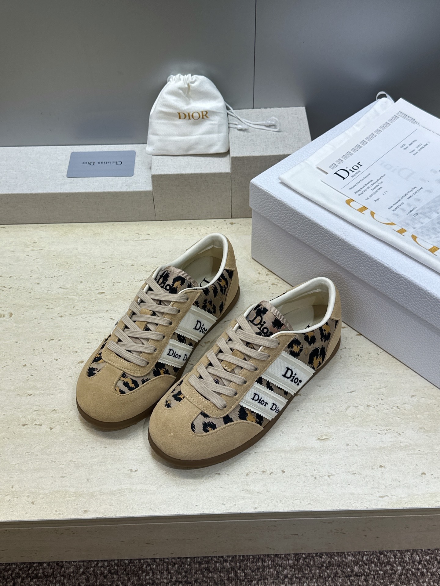 迪奥 Dior 2026春夏新款Ribbon系带休闲帆布运动小白鞋 CD字母logo织带平底圆头拼色阿甘