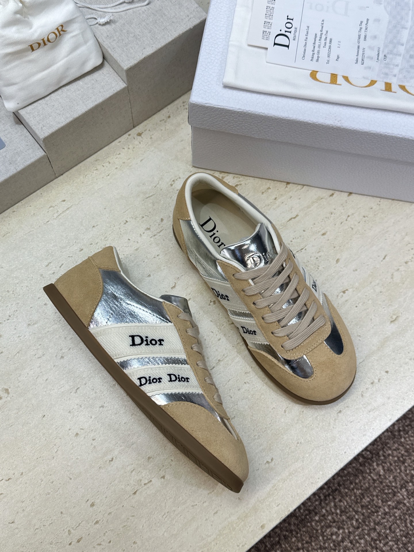 迪奥 Dior 2026春夏新款Ribbon系带休闲帆布运动小白鞋 CD字母logo织带平底圆头拼色阿甘