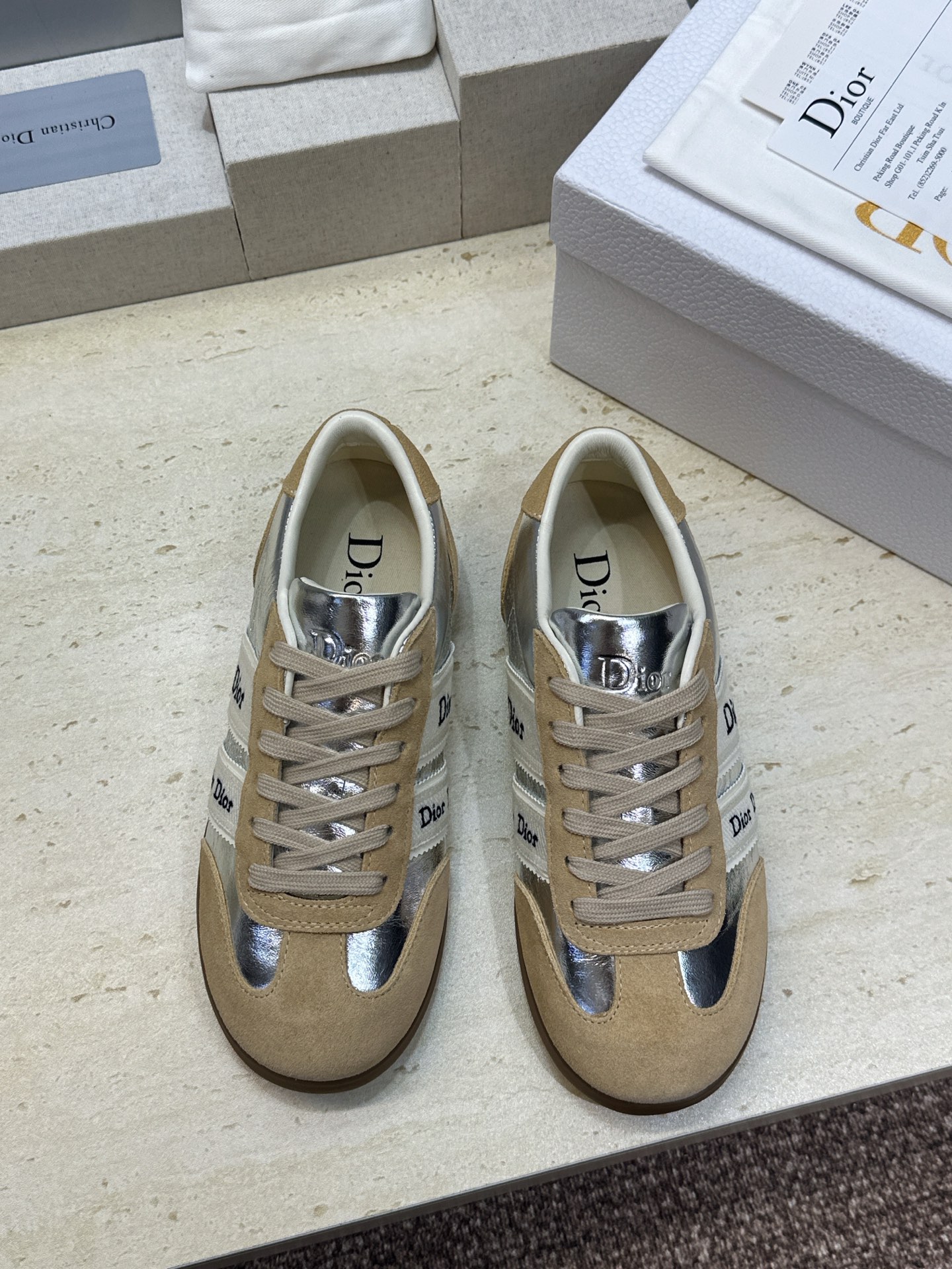 迪奥 Dior 2026春夏新款Ribbon系带休闲帆布运动小白鞋 CD字母logo织带平底圆头拼色阿甘