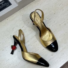 CHANEL 香奈儿2026早春新款果冻色高跟女鞋 小香双C字母logo五金扣樱桃跟方头拼色百搭后空凉鞋 材质:鞋面进 CHANEL 香奈儿2026早春新款果冻色高跟女鞋 小香双C字母logo五金扣樱桃跟方头拼色百搭后空凉鞋 材质:鞋面进