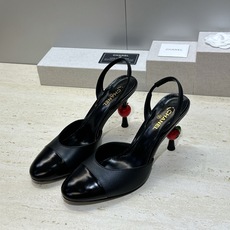 CHANEL 香奈儿2026早春新款果冻色高跟女鞋 小香双C字母logo五金扣樱桃跟方头拼色百搭后空凉鞋 材质:鞋面进 CHANEL 香奈儿2026早春新款果冻色高跟女鞋 小香双C字母logo五金扣樱桃跟方头拼色百搭后空凉鞋 材质:鞋面进