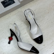CHANEL 香奈儿2026早春新款果冻色高跟女鞋 小香双C字母logo五金扣樱桃跟方头拼色百搭后空凉鞋 材质:鞋面进 CHANEL 香奈儿2026早春新款果冻色高跟女鞋 小香双C字母logo五金扣樱桃跟方头拼色百搭后空凉鞋 材质:鞋面进