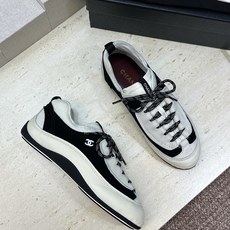 CHANEL 香奈儿2026春夏新款系带阿甘休闲徳训女鞋 小香双C字母logo圆头拼色运动跑鞋 材质:鞋面进口小牛皮/进 CHANEL 香奈儿2026春夏新款系带阿甘休闲徳训女鞋 小香双C字母logo圆头拼色运动跑鞋 材质:鞋面进口小牛皮/进