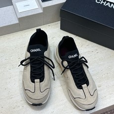 CHANEL 香奈儿2026春夏情侣新款系带阿甘休闲跑鞋男士+10 小香双C字母logo厚底圆头拼色运动老爹鞋 材质: CHANEL 香奈儿2026春夏情侣新款系带阿甘休闲跑鞋男士+10 小香双C字母logo厚底圆头拼色运动老爹鞋 材质: