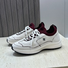 CHANEL 香奈儿2026春夏情侣新款系带阿甘休闲跑鞋男士+10 小香双C字母logo厚底圆头拼色运动老爹鞋 材质: CHANEL 香奈儿2026春夏情侣新款系带阿甘休闲跑鞋男士+10 小香双C字母logo厚底圆头拼色运动老爹鞋 材质: