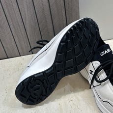 CHANEL 香奈儿2026春夏情侣新款系带阿甘休闲跑鞋男士+10 小香双C字母logo厚底圆头拼色运动老爹鞋 材质: CHANEL 香奈儿2026春夏情侣新款系带阿甘休闲跑鞋男士+10 小香双C字母logo厚底圆头拼色运动老爹鞋 材质: