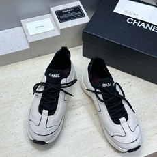 CHANEL 香奈儿2026春夏情侣新款系带阿甘休闲跑鞋男士+10 小香双C字母logo厚底圆头拼色运动老爹鞋 材质: CHANEL 香奈儿2026春夏情侣新款系带阿甘休闲跑鞋男士+10 小香双C字母logo厚底圆头拼色运动老爹鞋 材质:
