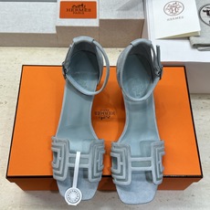 (配全套飞机盒) 莞产 代购级 爱马仕 Hermes 2026春夏新款经典系列新色Joy果冻色工字拖女鞋 H家字母lo (配全套飞机盒) 莞产 代购级 爱马仕 Hermes 2026春夏新款经典系列新色Joy果冻色工字拖女鞋 H家字母lo