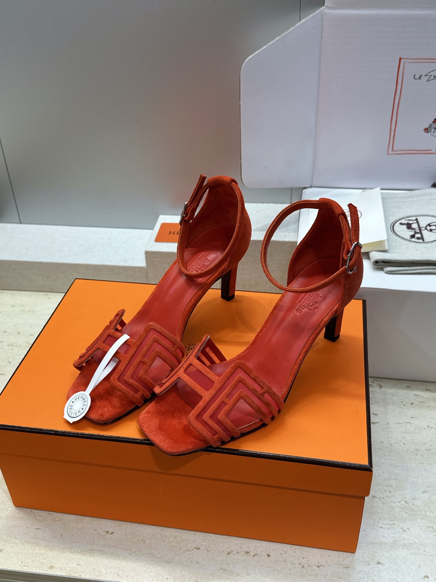 (配全套飞机盒) 莞产 代购级 爱马仕 Hermes 2026春夏新款经典系列新色Joy果冻色工字拖女鞋  H家字母lo