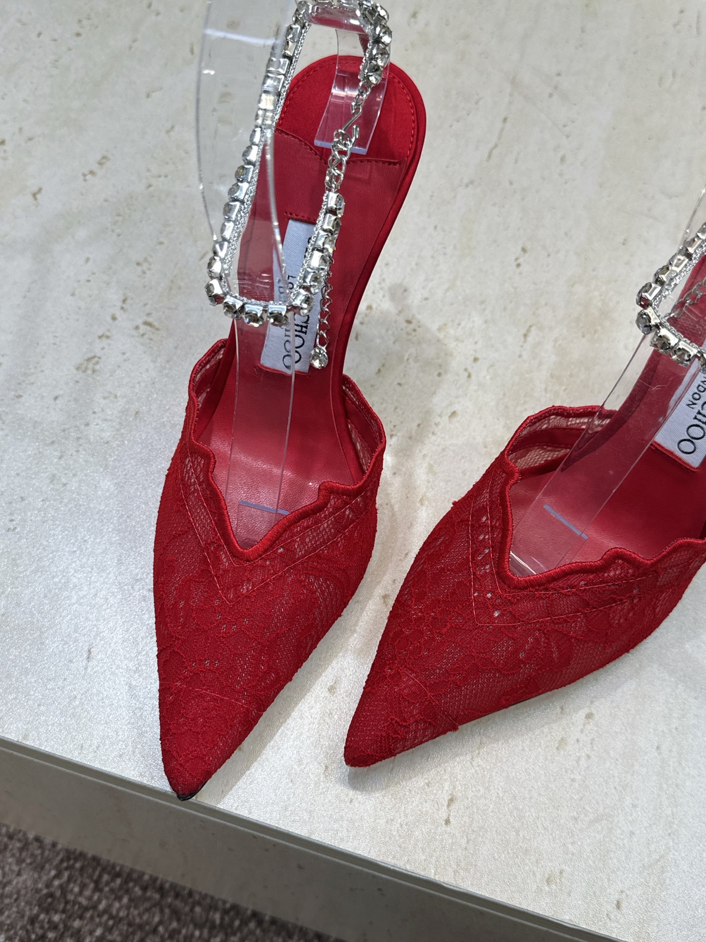 周仰杰Jimmy Choo 2026春夏新款水钻链条时尚女婚鞋 吉米周JC明星同款字母logo 五金扣高跟尖头串珠后空凉 周仰杰Jimmy Choo 2026春夏新款水钻链条时尚女婚鞋 吉米周JC明星同款字母logo 五金扣高跟尖头串珠后空凉