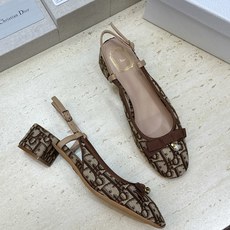 顶级版 迪奥 Dior 2026春夏高定系列新款 Ballet 低跟玛丽珍芭蕾舞女鞋 CD字母logo标志性老花电绣五金 顶级版 迪奥 Dior 2026春夏高定系列新款 Ballet 低跟玛丽珍芭蕾舞女鞋 CD字母logo标志性老花电绣五金