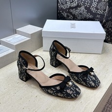 顶级版 迪奥 Dior 2026春夏高定系列新款 Ballet 低跟玛丽珍芭蕾舞女鞋 CD字母logo标志性老花电绣五金 顶级版 迪奥 Dior 2026春夏高定系列新款 Ballet 低跟玛丽珍芭蕾舞女鞋 CD字母logo标志性老花电绣五金