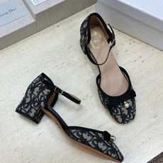 顶级版 迪奥 Dior 2026春夏高定系列新款 Ballet 低跟玛丽珍芭蕾舞女鞋 CD字母logo标志性老花电绣五金 顶级版 迪奥 Dior 2026春夏高定系列新款 Ballet 低跟玛丽珍芭蕾舞女鞋 CD字母logo标志性老花电绣五金