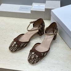 顶级版 迪奥 Dior 2026春夏高定系列新款 Ballet 低跟玛丽珍芭蕾舞女鞋 CD字母logo标志性老花电绣五金 顶级版 迪奥 Dior 2026春夏高定系列新款 Ballet 低跟玛丽珍芭蕾舞女鞋 CD字母logo标志性老花电绣五金