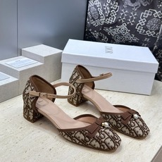顶级版 迪奥 Dior 2026春夏高定系列新款 Ballet 低跟玛丽珍芭蕾舞女鞋 CD字母logo标志性老花电绣五金 顶级版 迪奥 Dior 2026春夏高定系列新款 Ballet 低跟玛丽珍芭蕾舞女鞋 CD字母logo标志性老花电绣五金