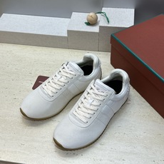 Loro Piana 2026春夏新款情侣系列休闲系带德训鞋 LP字母logo平底圆头老钱风拼色阿甘跑鞋 材质:鞋面进 Loro Piana 2026春夏新款情侣系列休闲系带德训鞋 LP字母logo平底圆头老钱风拼色阿甘跑鞋 材质:鞋面进