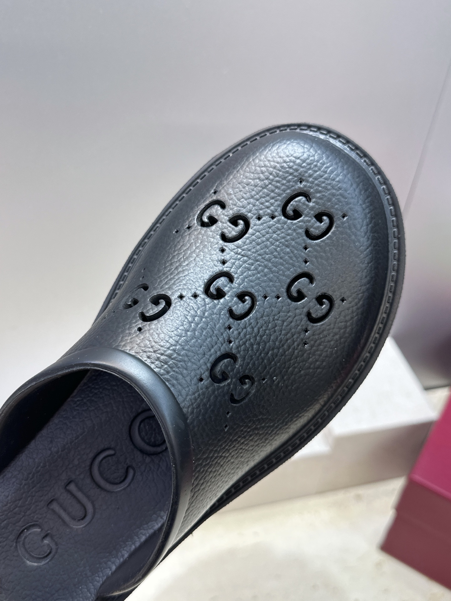 GUCCI 古驰  2026春夏新款休闲沙滩女鞋  G家字母logo厚底圆头露趾穆勒凉拖鞋 跟高:5CM Size：35