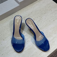 Gianvito Rossi 塞乔.罗茜2026春夏新款糖果色女鞋 GR字母logo高跟圆头鱼嘴露趾拼色凉拖鞋 材质:鞋 Gianvito Rossi 塞乔.罗茜2026春夏新款糖果色女鞋 GR字母logo高跟圆头鱼嘴露趾拼色凉拖鞋 材质:鞋