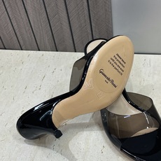 Gianvito Rossi 塞乔.罗茜2026春夏新款糖果色女鞋 GR字母logo高跟圆头鱼嘴露趾拼色凉拖鞋 材质:鞋 Gianvito Rossi 塞乔.罗茜2026春夏新款糖果色女鞋 GR字母logo高跟圆头鱼嘴露趾拼色凉拖鞋 材质:鞋