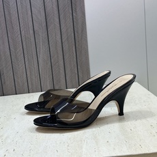 Gianvito Rossi 塞乔.罗茜2026春夏新款糖果色女鞋 GR字母logo高跟圆头鱼嘴露趾拼色凉拖鞋 材质:鞋 Gianvito Rossi 塞乔.罗茜2026春夏新款糖果色女鞋 GR字母logo高跟圆头鱼嘴露趾拼色凉拖鞋 材质:鞋