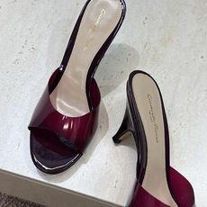 Gianvito Rossi 塞乔.罗茜2026春夏新款糖果色女鞋 GR字母logo高跟圆头鱼嘴露趾拼色凉拖鞋 材质:鞋 Gianvito Rossi 塞乔.罗茜2026春夏新款糖果色女鞋 GR字母logo高跟圆头鱼嘴露趾拼色凉拖鞋 材质:鞋