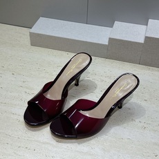 Gianvito Rossi 塞乔.罗茜2026春夏新款糖果色女鞋 GR字母logo高跟圆头鱼嘴露趾拼色凉拖鞋 材质:鞋 Gianvito Rossi 塞乔.罗茜2026春夏新款糖果色女鞋 GR字母logo高跟圆头鱼嘴露趾拼色凉拖鞋 材质:鞋