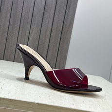Gianvito Rossi 塞乔.罗茜2026春夏新款糖果色女鞋 GR字母logo高跟圆头鱼嘴露趾拼色凉拖鞋 材质:鞋 Gianvito Rossi 塞乔.罗茜2026春夏新款糖果色女鞋 GR字母logo高跟圆头鱼嘴露趾拼色凉拖鞋 材质:鞋