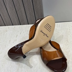 Gianvito Rossi 塞乔.罗茜2026春夏新款糖果色女鞋 GR字母logo高跟圆头鱼嘴露趾拼色凉拖鞋 材质:鞋 Gianvito Rossi 塞乔.罗茜2026春夏新款糖果色女鞋 GR字母logo高跟圆头鱼嘴露趾拼色凉拖鞋 材质:鞋