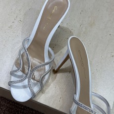 Gianvito Rossi 塞乔.罗茜2026春夏新款糖果色水钻女鞋 GR字母logo高跟圆头鱼嘴露趾拼色凉拖鞋 材质 Gianvito Rossi 塞乔.罗茜2026春夏新款糖果色水钻女鞋 GR字母logo高跟圆头鱼嘴露趾拼色凉拖鞋 材质