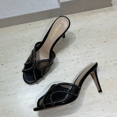 Gianvito Rossi 塞乔.罗茜2026春夏新款糖果色水钻女鞋 GR字母logo高跟圆头鱼嘴露趾拼色凉拖鞋 材质 Gianvito Rossi 塞乔.罗茜2026春夏新款糖果色水钻女鞋 GR字母logo高跟圆头鱼嘴露趾拼色凉拖鞋 材质