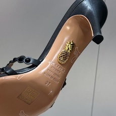 Aquazzura 2026春夏新款水钻交叉带拼色女鞋 菠萝鞋字母logo五金扣高跟圆头露趾凉拖鞋 材质:鞋面进口小牛皮 Aquazzura 2026春夏新款水钻交叉带拼色女鞋 菠萝鞋字母logo五金扣高跟圆头露趾凉拖鞋 材质:鞋面进口小牛皮