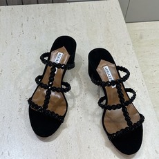 Aquazzura 2026春夏新款水钻中跟拼色女鞋 菠萝鞋字母logo五金扣粗跟圆头露趾凉拖鞋 材质:鞋面进口小牛皮/ Aquazzura 2026春夏新款水钻中跟拼色女鞋 菠萝鞋字母logo五金扣粗跟圆头露趾凉拖鞋 材质:鞋面进口小牛皮/