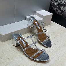 Aquazzura 2026春夏新款水钻中跟拼色女鞋 菠萝鞋字母logo五金扣粗跟圆头露趾凉拖鞋 材质:鞋面进口小牛皮/ Aquazzura 2026春夏新款水钻中跟拼色女鞋 菠萝鞋字母logo五金扣粗跟圆头露趾凉拖鞋 材质:鞋面进口小牛皮/