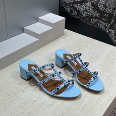 Aquazzura 2026春夏新款水钻中跟拼色女鞋 菠萝鞋字母logo五金扣粗跟圆头露趾凉拖鞋 材质:鞋面进口小牛皮/ Aquazzura 2026春夏新款水钻中跟拼色女鞋 菠萝鞋字母logo五金扣粗跟圆头露趾凉拖鞋 材质:鞋面进口小牛皮/