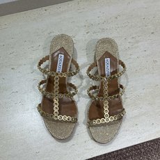 Aquazzura 2026春夏新款水钻中跟拼色女鞋 菠萝鞋字母logo五金扣粗跟圆头露趾凉拖鞋 材质:鞋面进口小牛皮/ Aquazzura 2026春夏新款水钻中跟拼色女鞋 菠萝鞋字母logo五金扣粗跟圆头露趾凉拖鞋 材质:鞋面进口小牛皮/