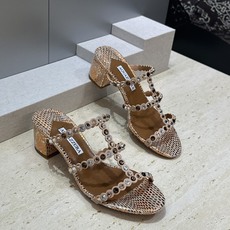 Aquazzura 2026春夏新款水钻中跟拼色女鞋 菠萝鞋字母logo五金扣粗跟圆头露趾凉拖鞋 材质:鞋面进口小牛皮/ Aquazzura 2026春夏新款水钻中跟拼色女鞋 菠萝鞋字母logo五金扣粗跟圆头露趾凉拖鞋 材质:鞋面进口小牛皮/