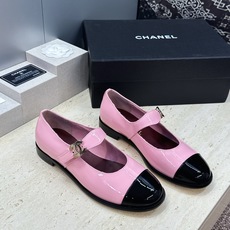 CHANEL 香奈儿 2026春夏走秀新款玛丽珍芭蕾舞女鞋 小香双C字母logo五金扣低跟圆头拼色乐福单鞋 材质:鞋面 CHANEL 香奈儿 2026春夏走秀新款玛丽珍芭蕾舞女鞋 小香双C字母logo五金扣低跟圆头拼色乐福单鞋 材质:鞋面