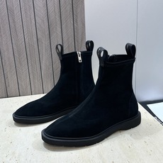 CELINE 2026秋冬新款侧拉链机车女短靴 瑟琳字母logo五金扣低跟圆头骑士靴 材质:鞋面进口弹力羊皮/进口羊猄皮 CELINE 2026秋冬新款侧拉链机车女短靴 瑟琳字母logo五金扣低跟圆头骑士靴 材质:鞋面进口弹力羊皮/进口羊猄皮