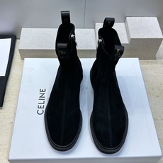 CELINE 2026秋冬新款侧拉链机车女短靴 瑟琳字母logo五金扣低跟圆头骑士靴 材质:鞋面进口弹力羊皮/进口羊猄皮 CELINE 2026秋冬新款侧拉链机车女短靴 瑟琳字母logo五金扣低跟圆头骑士靴 材质:鞋面进口弹力羊皮/进口羊猄皮