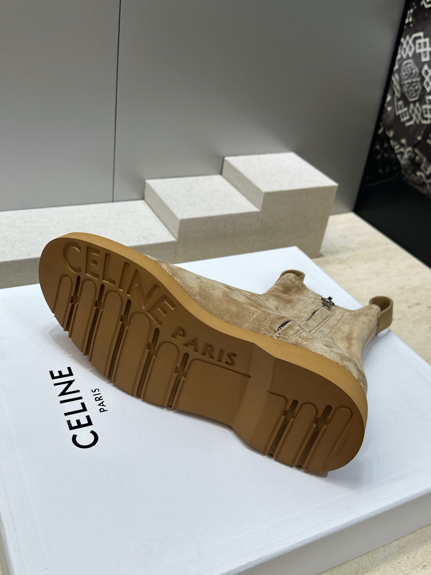 CELINE 2026秋冬新款侧拉链机车女短靴 瑟琳字母logo五金扣低跟圆头骑士靴 材质:鞋面进口弹力羊皮/进口羊猄皮