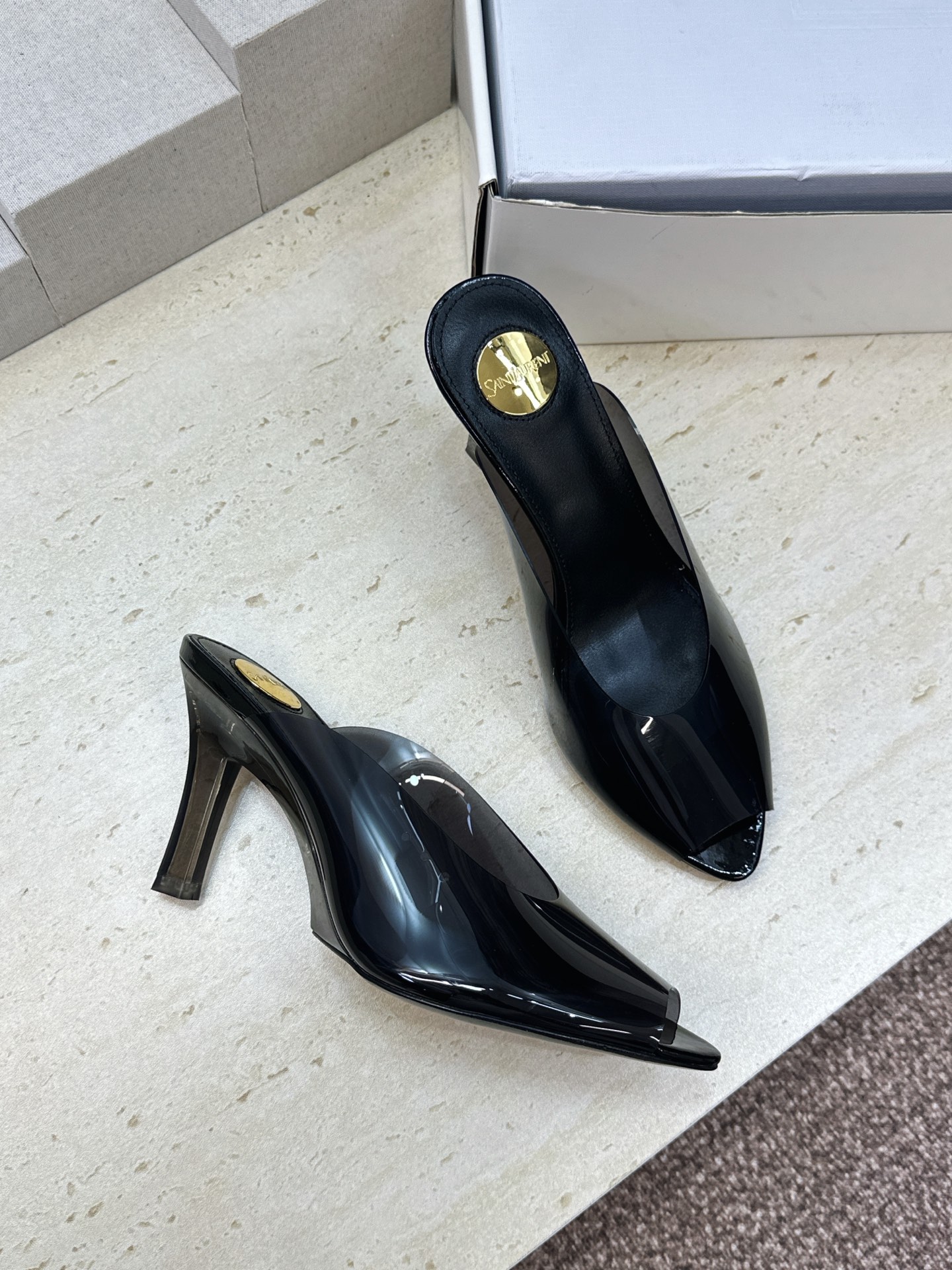 胶片 SAINT LAURENT PARIS 圣罗兰2026春夏新款高跟女鞋 YSL字母logo五金扣水晶跟尖头鱼 胶片 SAINT LAURENT PARIS 圣罗兰2026春夏新款高跟女鞋 YSL字母logo五金扣水晶跟尖头鱼