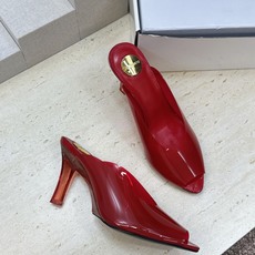 胶片 SAINT LAURENT PARIS 圣罗兰2026春夏新款高跟女鞋 YSL字母logo五金扣水晶跟尖头鱼 胶片 SAINT LAURENT PARIS 圣罗兰2026春夏新款高跟女鞋 YSL字母logo五金扣水晶跟尖头鱼