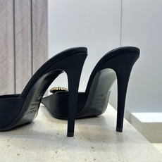 (不退只换码) SAINT LAURENT PARIS 圣罗兰2026春夏新款高跟水钻女鞋 YSL字母logo五金扣尖 (不退只换码) SAINT LAURENT PARIS 圣罗兰2026春夏新款高跟水钻女鞋 YSL字母logo五金扣尖