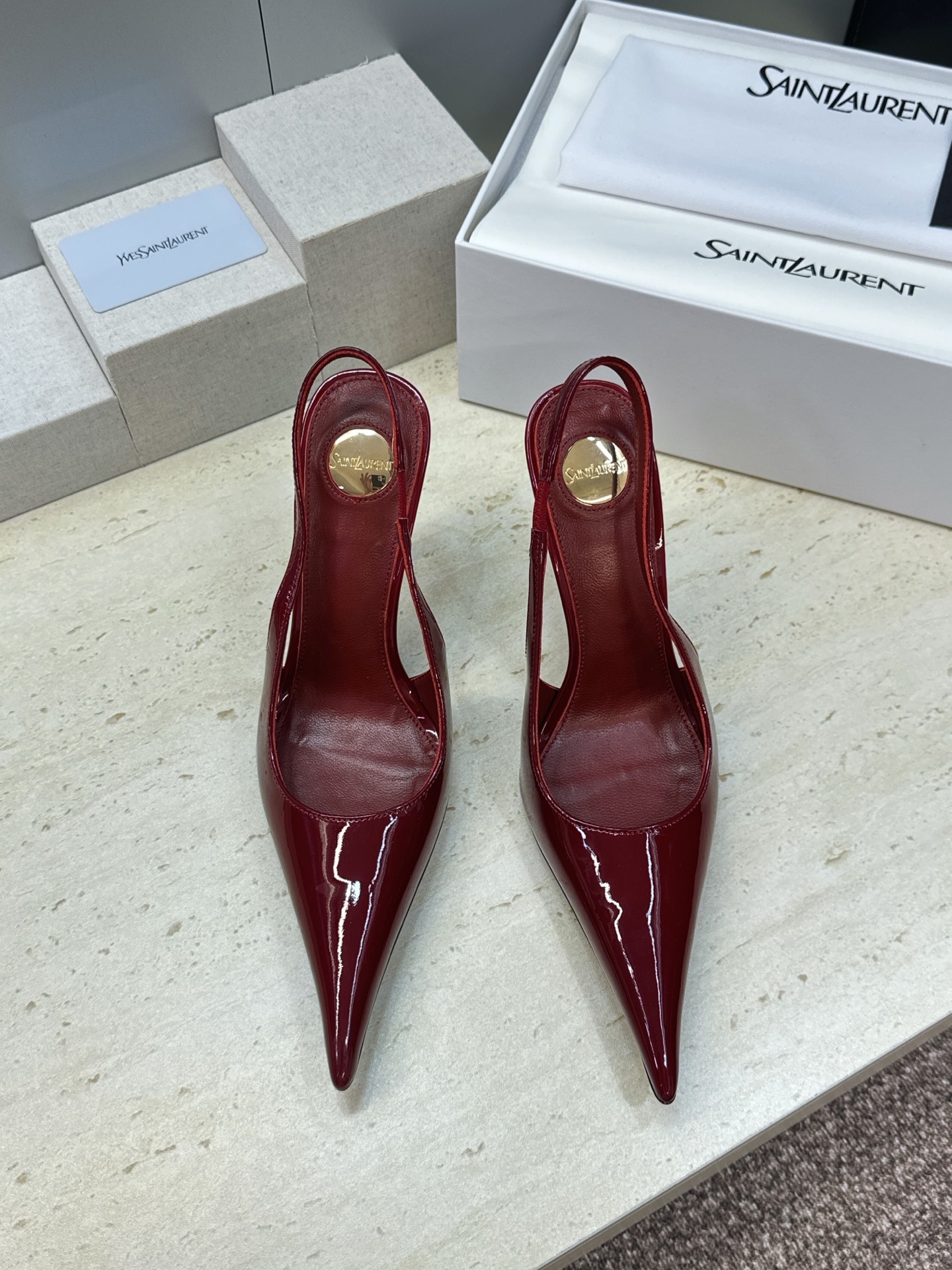 (不退只换码) SAINT LAURENT PARIS 圣罗兰2026春夏新款高跟女凉鞋 YSL字母logo尖头细跟后 (不退只换码) SAINT LAURENT PARIS 圣罗兰2026春夏新款高跟女凉鞋 YSL字母logo尖头细跟后