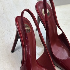 (不退只换码) SAINT LAURENT PARIS 圣罗兰2026春夏新款高跟女凉鞋 YSL字母logo尖头细跟后 (不退只换码) SAINT LAURENT PARIS 圣罗兰2026春夏新款高跟女凉鞋 YSL字母logo尖头细跟后